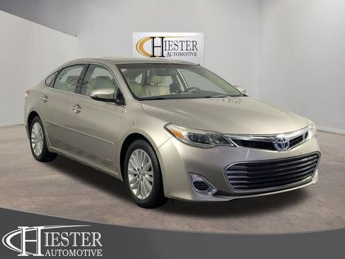 Used 2013 Toyota Avalon XLE Premium FWD image 1