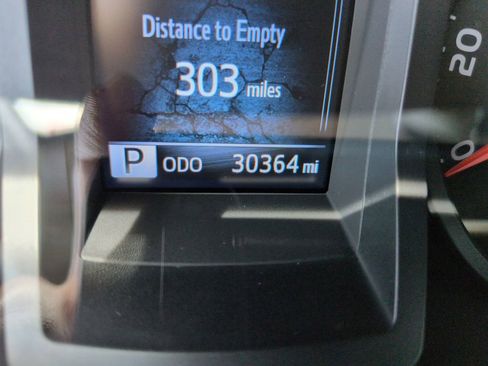 Used 2022 Toyota Tacoma SR AWD/4WD image 16