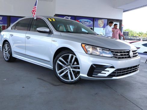 Used 2017 Volkswagen Passat 1.8T R-Line FWD image 3