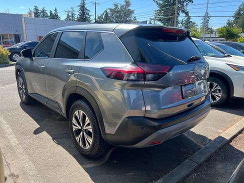 Used 2023 Nissan Rogue SV AWD/4WD image 2