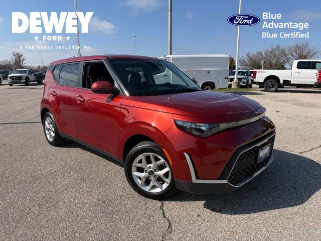 Used 2024 Kia Soul LX w/ Option Group 015 FWD image 1