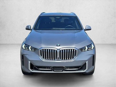 Used 2024 BMW X5 xDrive40i w/ Premium Package AWD/4WD image 2
