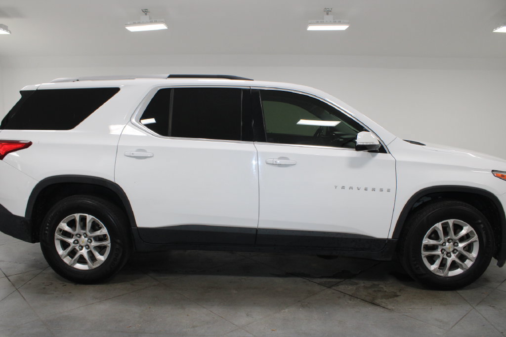 Used 2018 Chevrolet Traverse LT FWD image 11