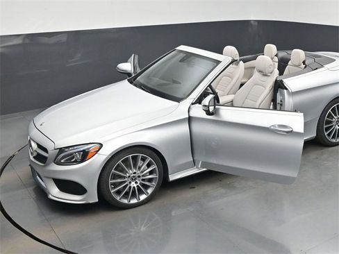 Used 2018 Mercedes-Benz C 300 Cabriolet image 44