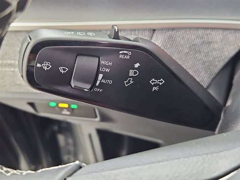 New 2025 Volkswagen Tiguan S w/ 18" Wheel Package image 25