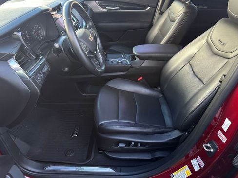 Used 2021 Cadillac XT5 Premium Luxury image 5