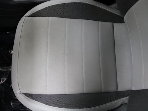 Used 2022 Volkswagen Taos SE image 18