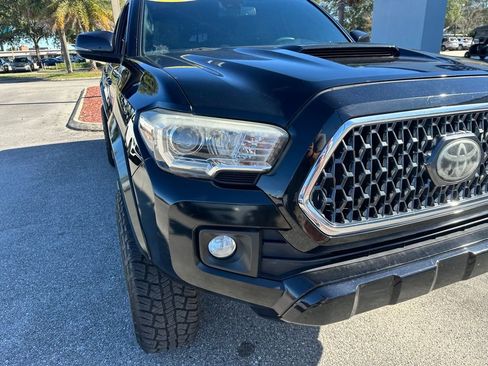 Used 2019 Toyota Tacoma TRD Sport image 14
