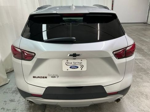 Used 2021 Chevrolet Blazer LT FWD image 4