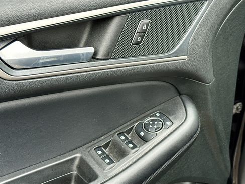Used 2023 Ford Edge SEL w/ Convenience Package AWD/4WD image 8