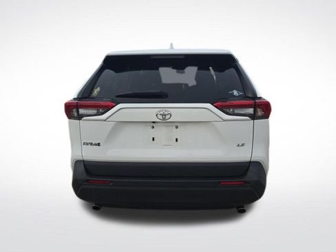 Used 2024 Toyota RAV4 LE FWD image 4