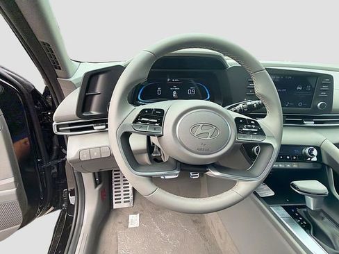 New 2026 Hyundai Elantra Sport FWD image 11