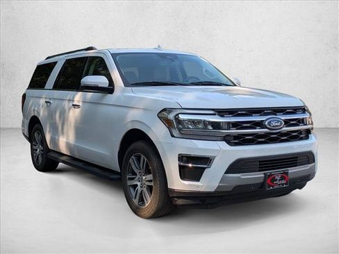 Used 2024 Ford Expedition Max Limited AWD/4WD image 3