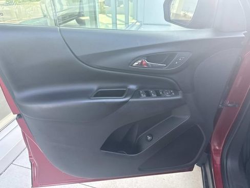 Used 2018 Chevrolet Equinox LT AWD/4WD image 44