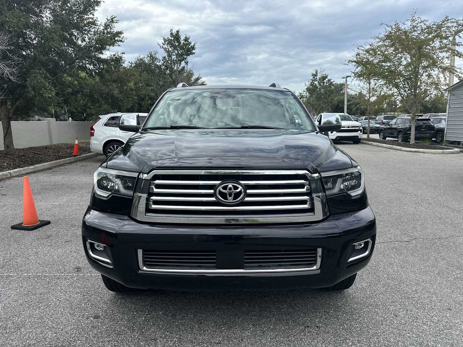 Used 2018 Toyota Sequoia Platinum AWD/4WD image 9