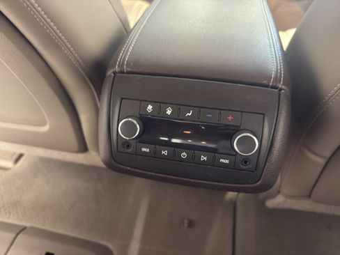 Used 2015 GMC Acadia Denali AWD/4WD image 28