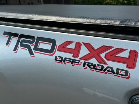Certified 2023 Toyota Tacoma TRD Off-Road w/ Technology Package AWD/4WD image 12