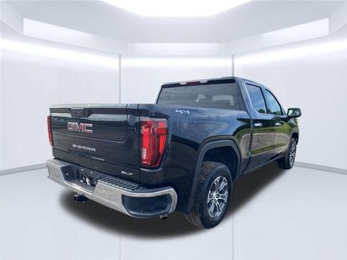 Used 2025 GMC Sierra 1500 SLT AWD/4WD image 8