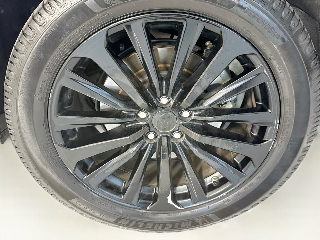 Used 2022 Toyota Highlander XSE FWD image 32