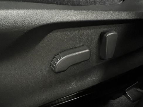 Used 2023 Subaru Crosstrek 2.0i Premium image 11