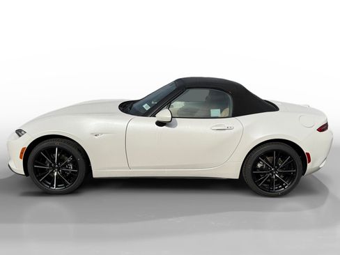 New 2025 MAZDA MX-5 Miata Grand Touring image 2