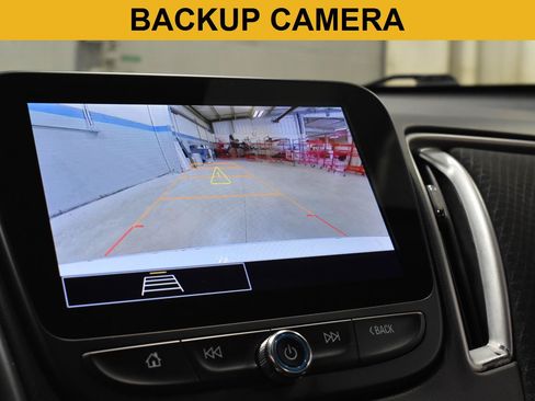 Used 2023 Chevrolet Malibu LT w/ Driver Confidence Package FWD image 4