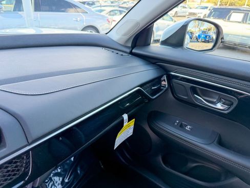 Certified 2025 Acura ADX Base image 21