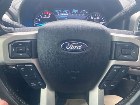 Used 2017 Ford F250 Platinum w/ Platinum Ultimate Package image 12