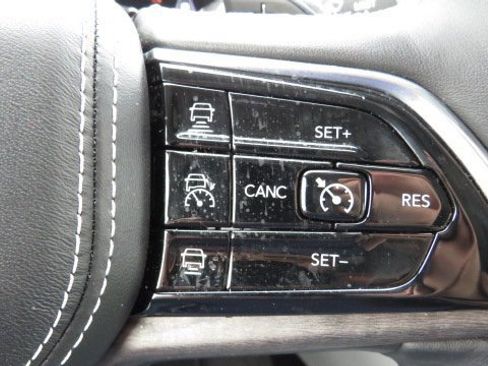 Used 2022 Jeep Grand Cherokee Overland image 24