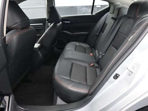 Used 2025 Nissan Altima 2.5 SR image 8