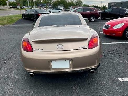 Used 2005 Lexus SC 430 Convertible RWD image 3