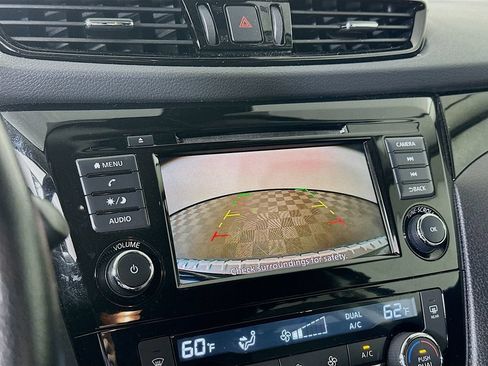 Used 2021 Nissan Rogue Sport SV FWD image 23