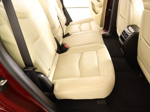 Used 2017 Cadillac XT5 Luxury image 15