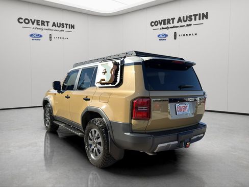 Used 2024 Toyota Land Cruiser image 3