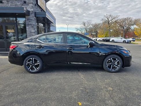 Used 2024 Nissan Sentra SV image 8