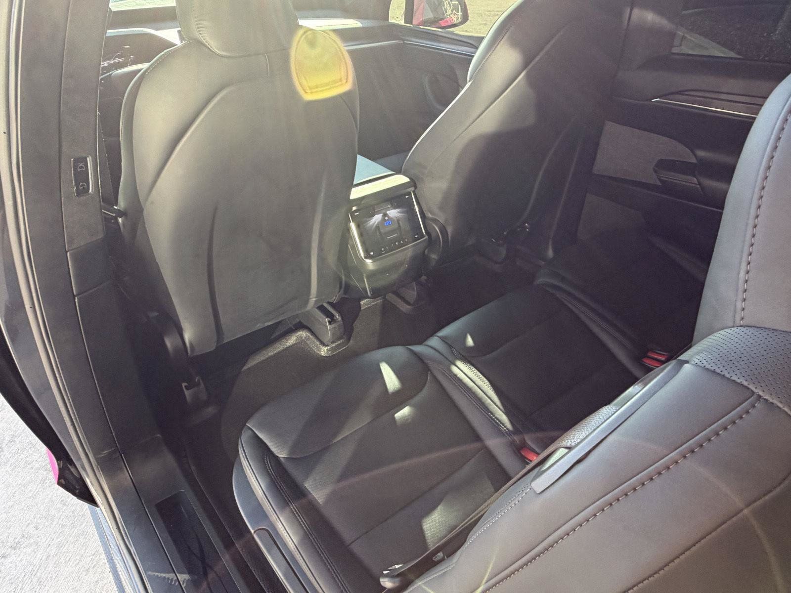 Used 2025 Tesla Model X AWD/4WD image 16