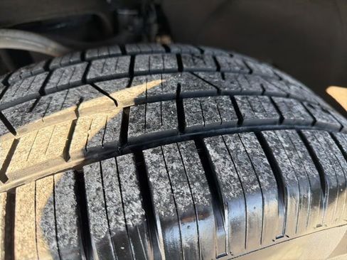 Used 2022 Chevrolet Suburban LT w/ LT Signature Plus Package image 27