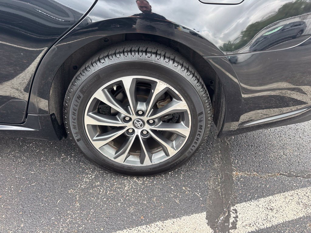 Used 2016 Toyota Avalon XLE Premium FWD image 11