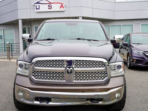 Used 2018 RAM 1500 Laramie w/ Convenience Group AWD/4WD image 9
