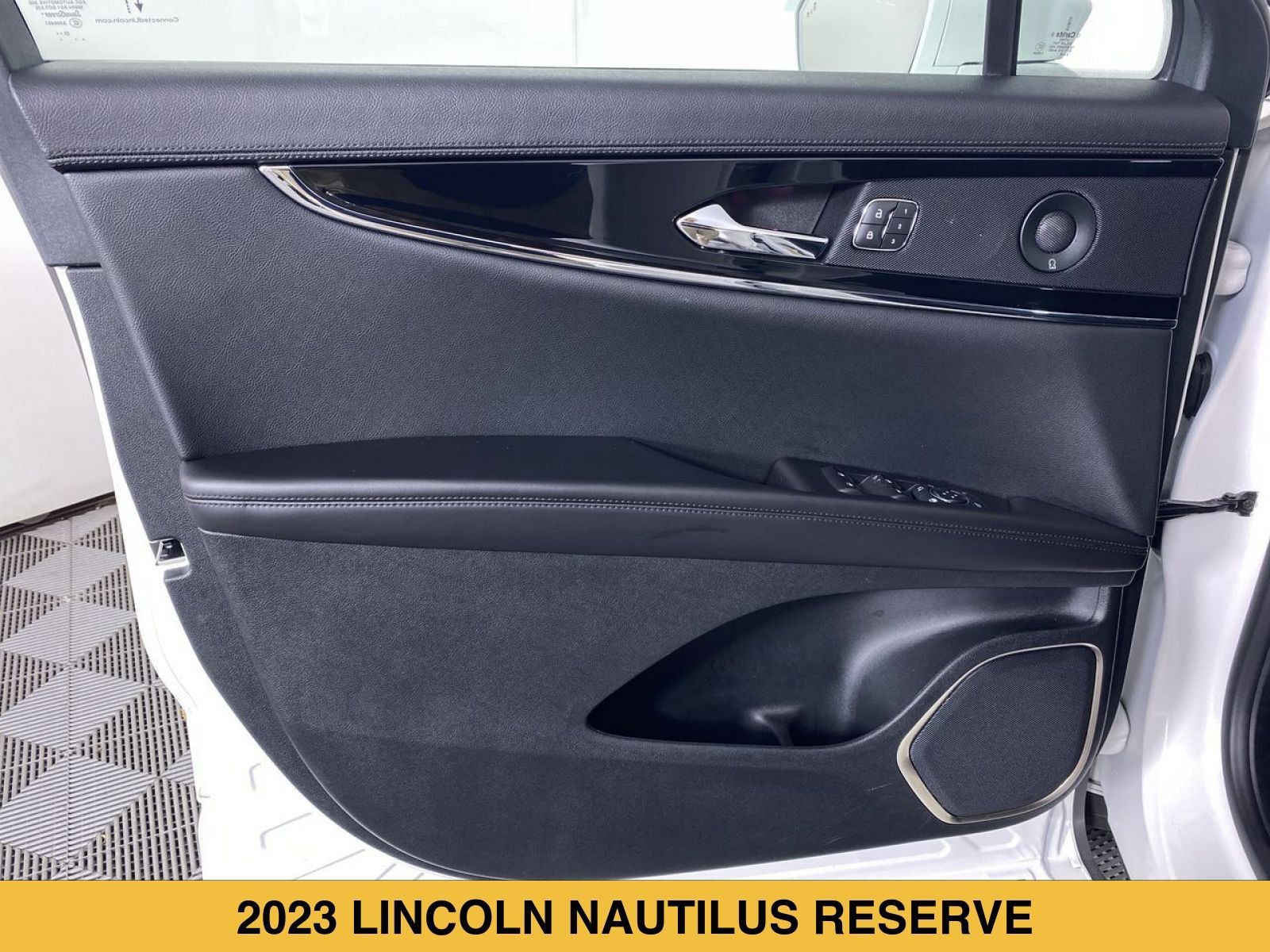 Used 2023 Lincoln Nautilus Reserve w/ Equipment Group 201A AWD/4WD image 13