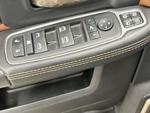 Used 2024 RAM 2500 Limited AWD/4WD image 20