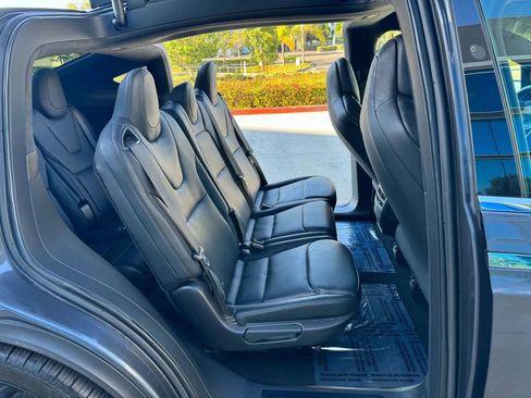 Used 2019 Tesla Model X Long Range image 14