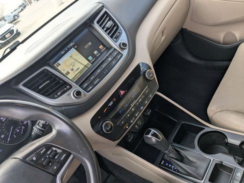 Used 2017 Hyundai Tucson SE Plus image 15