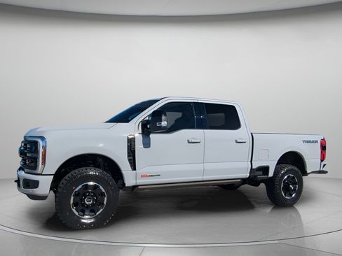 New 2026 Ford F250 Platinum w/ Tremor Off-Road Package image 13