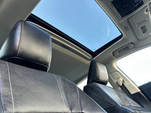 Used 2020 Lexus ES 350 w/ Luxury Package image 19