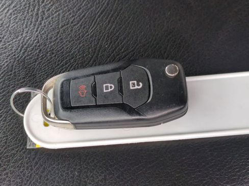 Used 2019 Ford F150 XLT image 34