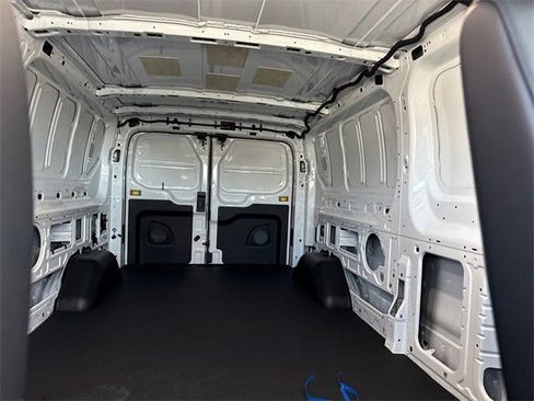 New 2025 Ford Transit 250 Low Roof RWD image 34