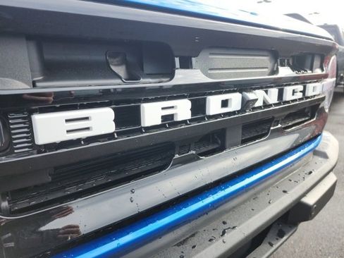 New 2024 Ford Bronco Outer Banks w/ Sasquatch Package image 7