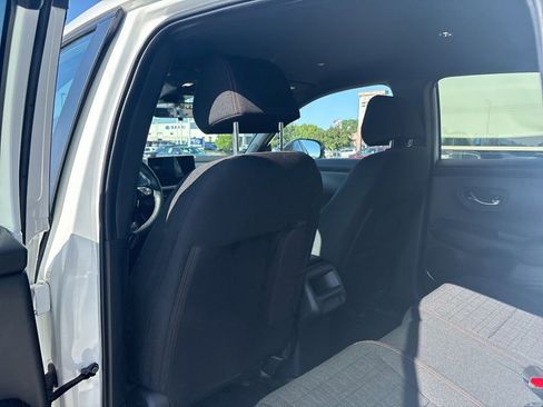 Certified 2026 Honda HR-V Sport image 32
