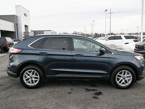 Certified 2024 Ford Edge SEL w/ Convenience Package image 3